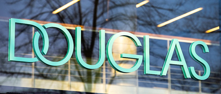 Douglas: Rückkehr des stationären Geschäfts – Starker Umsatzanstieg im zweiten Quartal